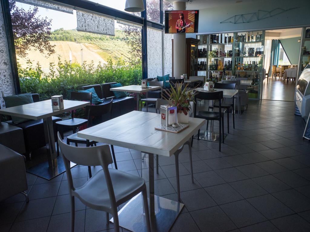 Hotel Select Atessa Dış mekan fotoğraf