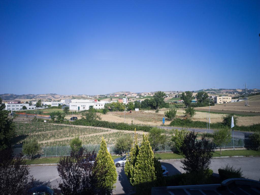 Hotel Select Atessa Dış mekan fotoğraf