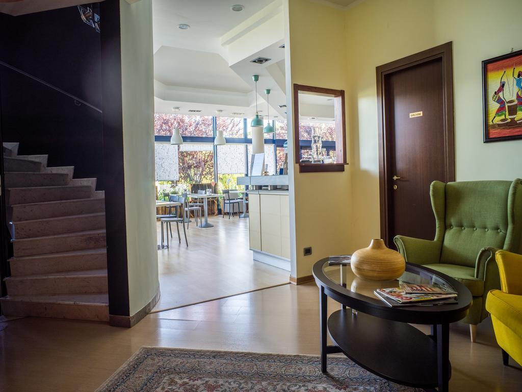 Hotel Select Atessa Dış mekan fotoğraf